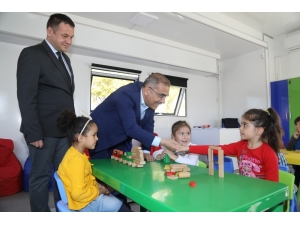 Unıcef’ten Yüreğir’e Mobil Sınıf