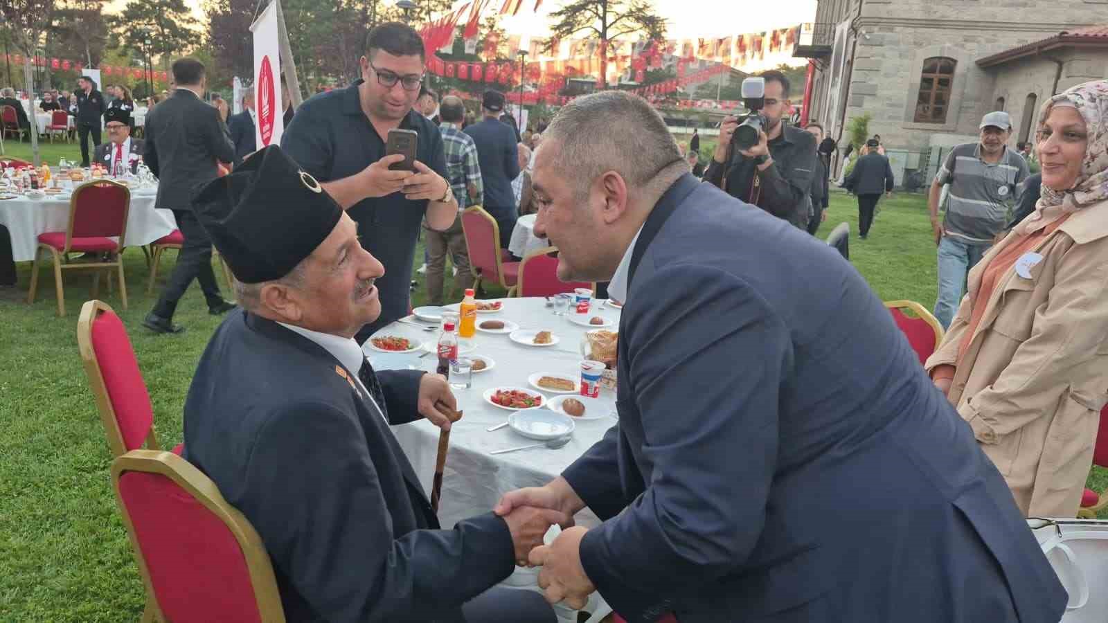 icisleri-bakan-yardimcisi-turan-gazimiz-kendisi-icin-degil-tum-milleti-icin-bedel-odemistir