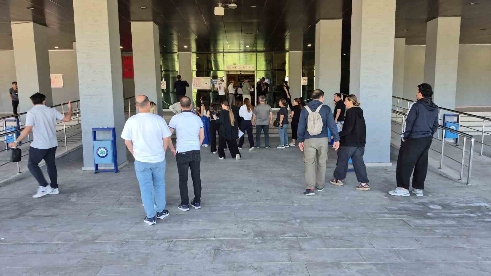 eskisehir-de-kpss-nin-3-uncu-oturumu-basladi
