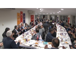 Özselek, “Mesleki Sorunların Çözümü İçin Gayret Ediyoruz”