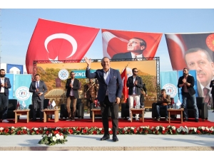 Bakan Çavuşoğlu: “Maduro ’Dizi Sayesinde Belki Müslüman Bilirim’ Dedi”