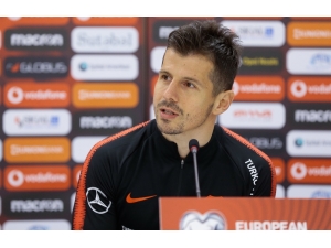 Emre Belözoğlu: "50 Yaşında Bile Olsam Milli Takım’a Çağrılırsam Gelirim"