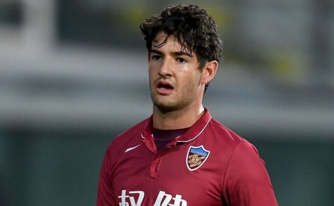 Pato'nun Menajeri Galatasaray'a Haber Gönderdi: "hazır!"