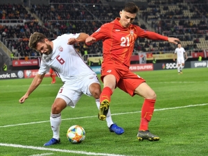 Eljif Elmas Ülkesinde Coştu