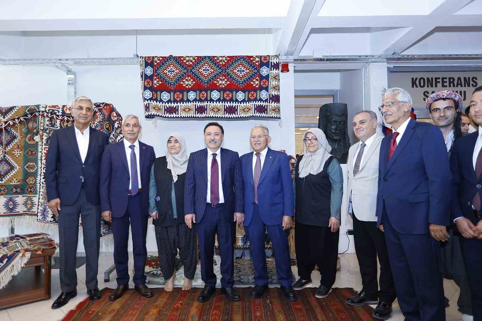 baskan-buyukkilic-turk-dunyasi-nin-kulturel-mirasina-dikkat-cekti