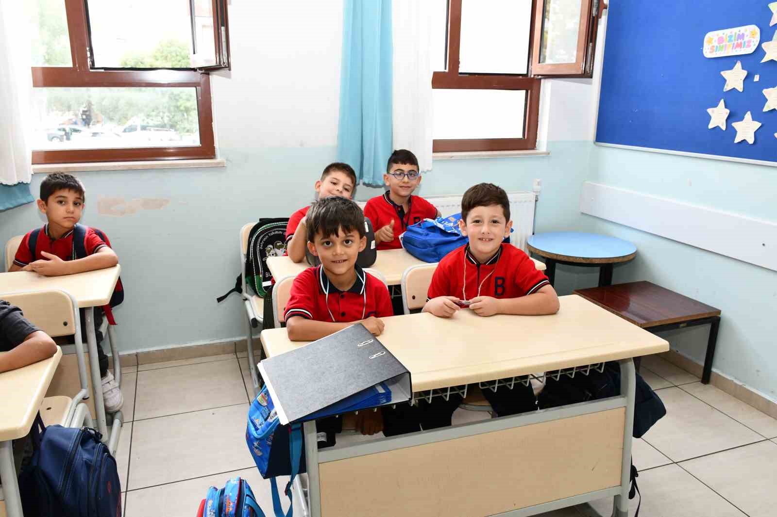 osmaneli-nde-3-bin-385-ogrenci-okula-basladi