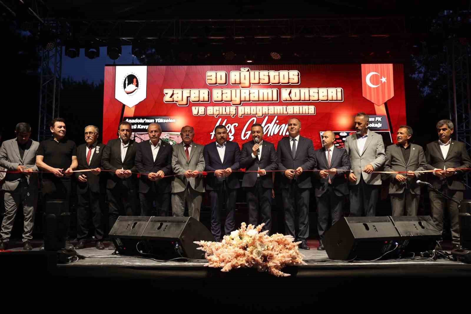 sungurlu-da-30-agustos-coskusu-acilislar-ve-konserle-taclandi