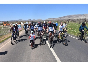 Dargeçit’te Bisiklet Sürüşü İle Madde Bağımlılığına Dikkat Çekildi