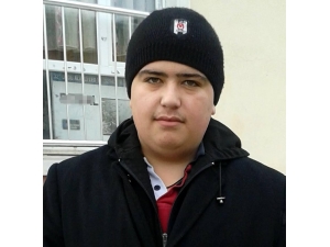 Üniversite Öğrencisi Kalbine Yenildi