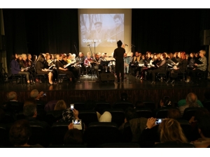 Aşık Veysel Türküleri İle Anıldı