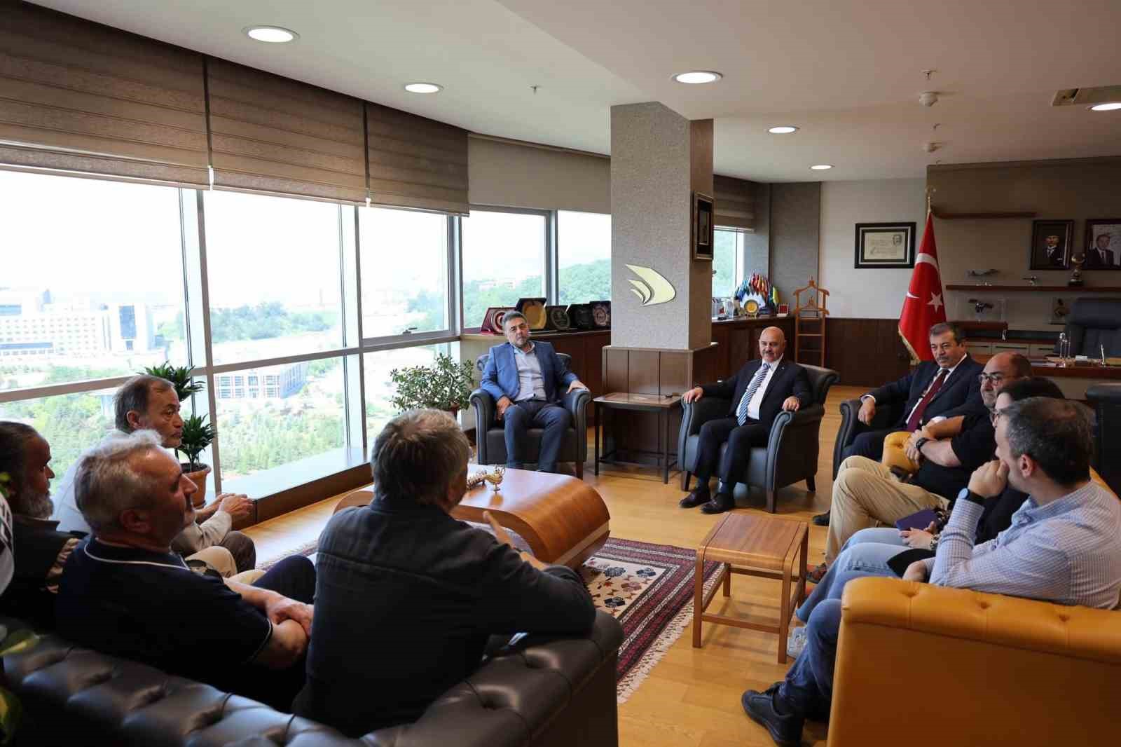 calisan-gazeteciler-oneri-ve-taleplerini-rektor-prof-dr-sozbir-e-anlattilar