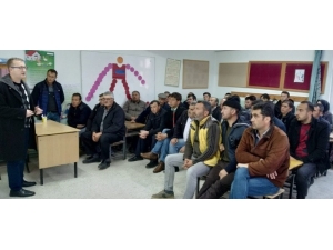 Alaşehir’de Anasınıfı Öğrencileri Eğlenirken Öğreniyor