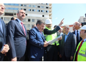 Bakan Gül Ve Sağlık Bakanı Koca Şehir Hastanesini Gezdi