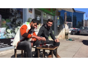 Merkezde Çay Keyfi, Kırsalda Karla Mücadele