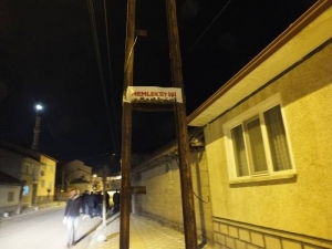 Pazaryeri’nde Seçim Afişlerine Çirkin Saldırı