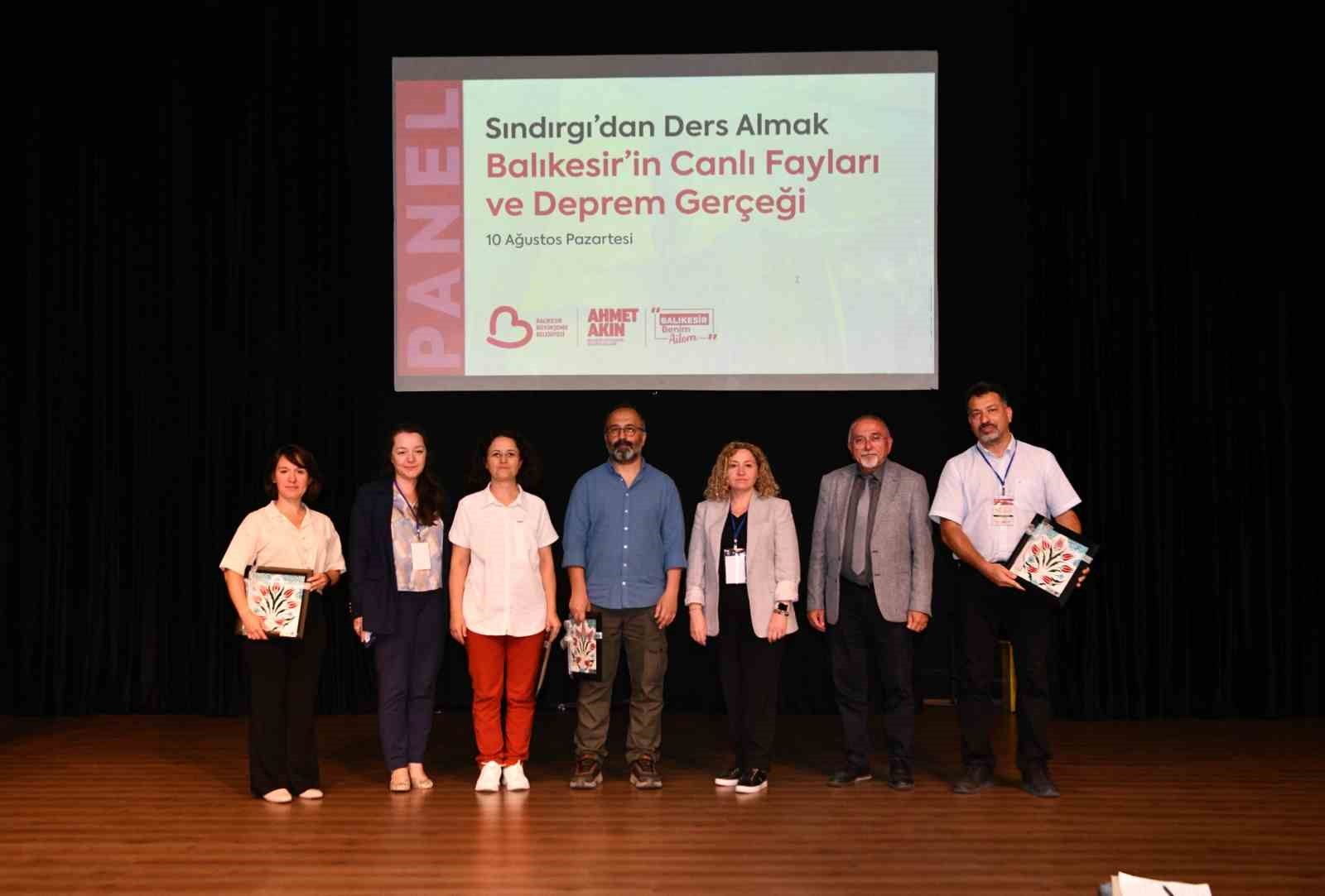 balikesir-buyuksehir-sindirgi-depreminden-ders-aliyor