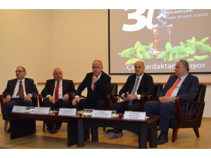 ’Çay Bardaktan Taşıyor’ Paneli