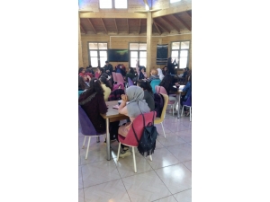 Kurtalanlı Gençlerden Kafede Kitap Okuma Etkinliği