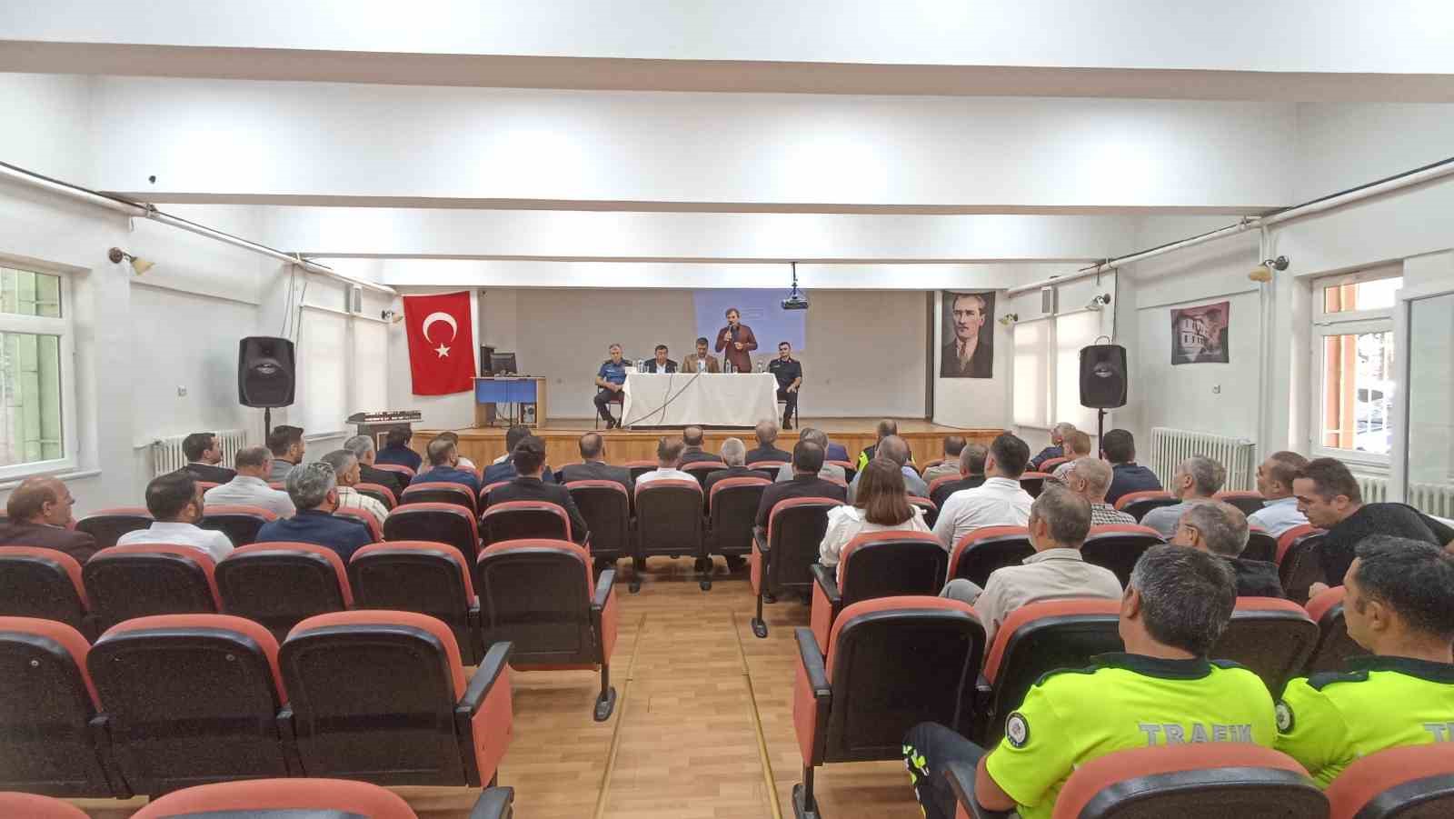 okul-onlerinde-trafik-tedbirleri-artirilacak