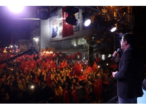 Zeybekci, İşaret Diliyle Yanıt Verdi