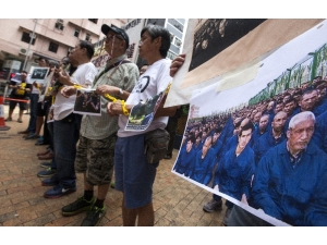 Çin, Batılı Diplomatları Sincan’a Götürüyor