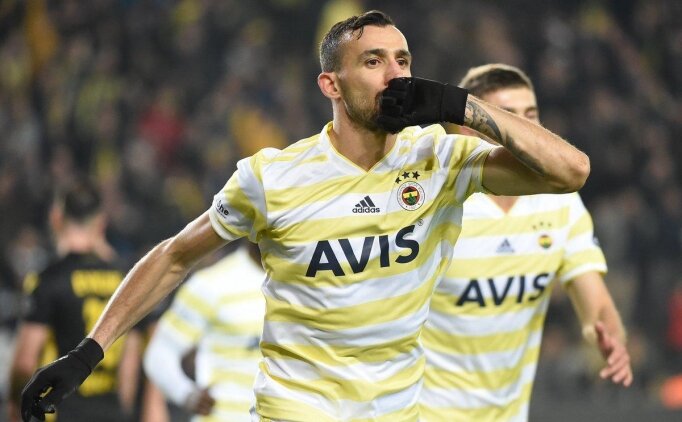 Valencia'da Mehmet Topal'a Sevgi Seli