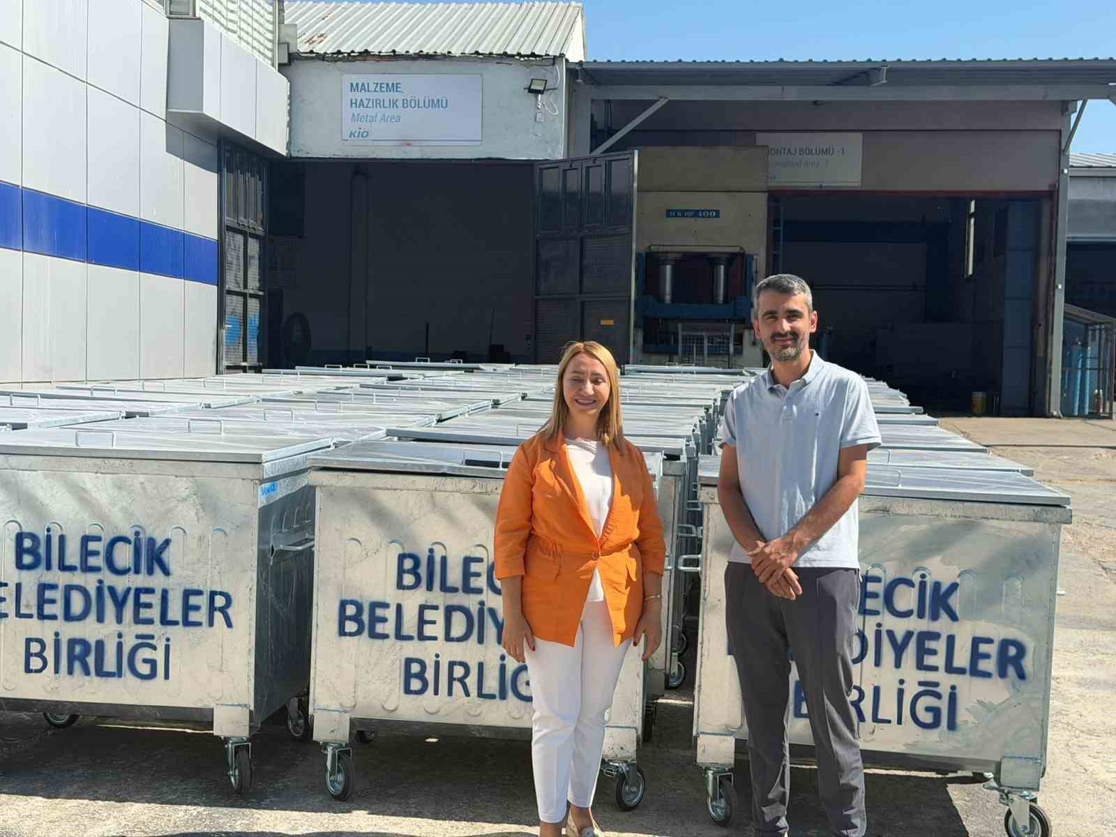 bilecik-e-son-1-5-yildir-bin-52-adet-cop-konteyneri-alindi