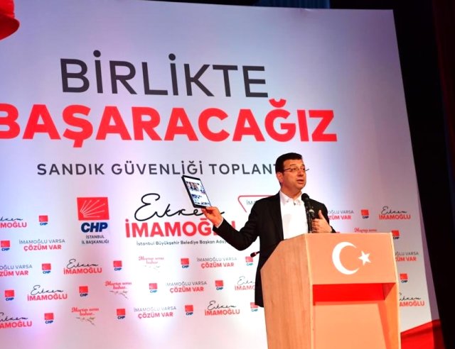 İmamoğlu, Yenikapı Mitingi Düzenlendiği Esnada Elindeki Son Anketi Duyurdu