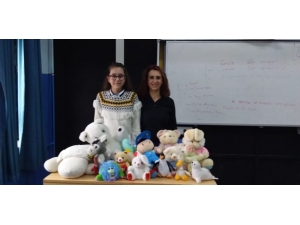 Oyuncak Kumbarasıyla Çocukları Sevindirdiler