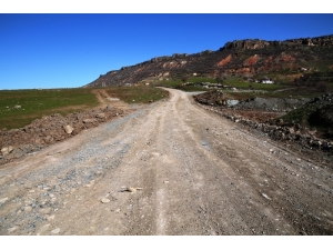 Lice Belediyesi Yol Bakım Çalışmalarına Devam Ediyor