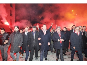 Tok: “Biz Projelerimizle Konuşuyoruz”