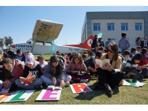 Öğrenciler Önce Kitap Okudu, Sonra Uçak Kullandı