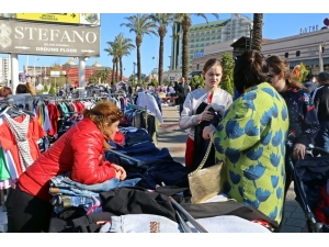 İran’daki Ekonomik Kriz Antalya’da 5 Yıldızlı Sokak Pazarının Yerini Değiştirdi
