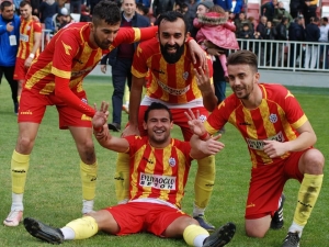 İzmir Takımlarını Şampiyonluk Hayalleri Sardı