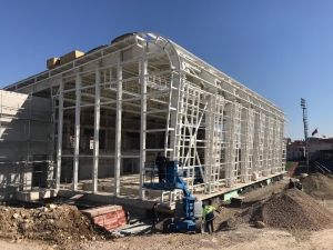 Dilovası Yüzme Havuzu’nun Dış Cephesi Kaplanıyor