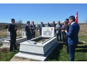 Çavdarhisar’da Protokol Tarafından Şehit Mezarları Ziyaret Edildi