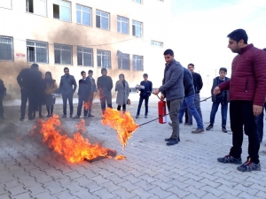 Başkale’de Yangın Eğitimi Ve Tatbikatı