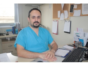 "Uyku Apnesi Tedavi Edilmezse Ani Ölümlere Yol Açabilir"