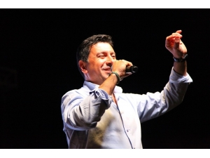 Bodrum’da Ahmet Aras Sevgisi Git Gide Büyüyor