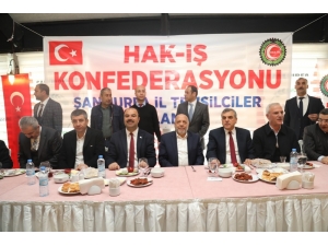 Çiftçi Sendika Üyeleriyle Bir Araya Geldi