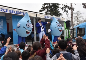 Tiyatrolar Gününde İlkokulda Anlamlı Etkinlik