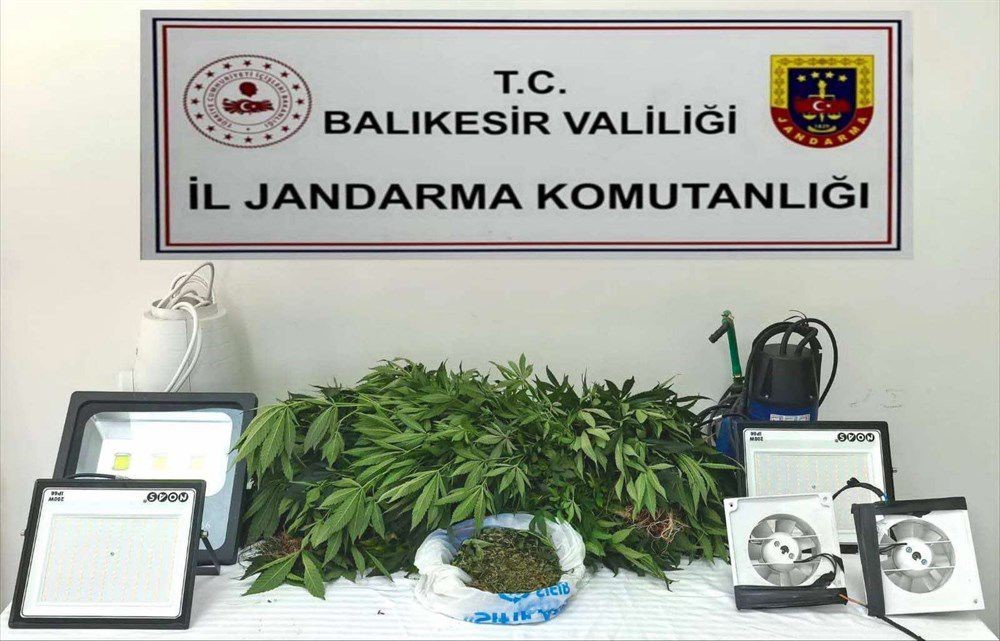 balikesir-de-9-ilcede-zehir-tacirlerine-darbe-31-supheliye-islem