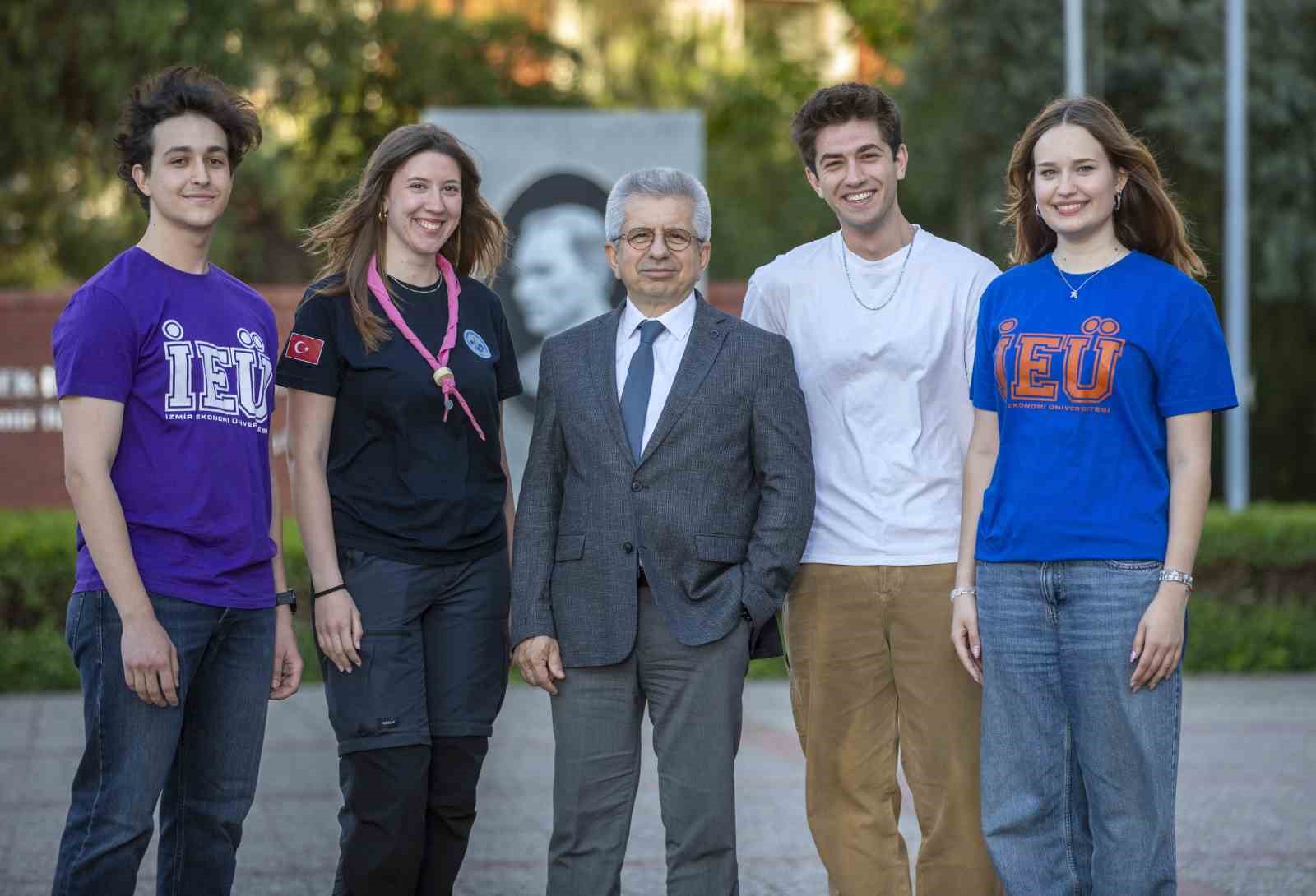 ege-nin-zirvesine-ieu-imzasi