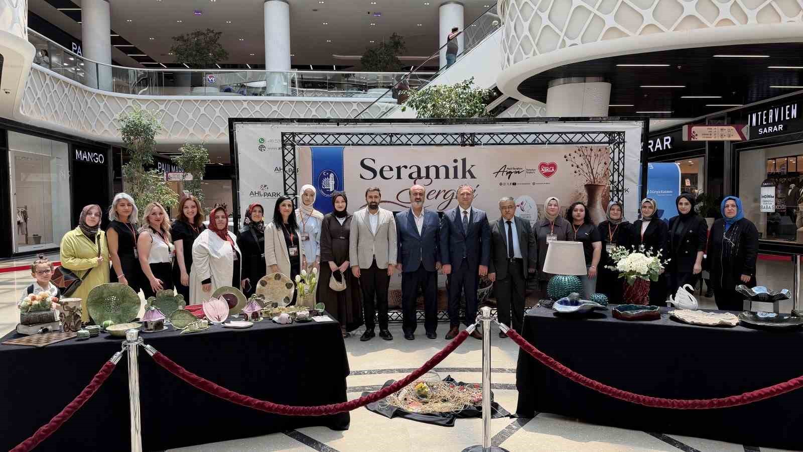 kursiyerlerin-seramik-urunleri-gorucuye-cikti