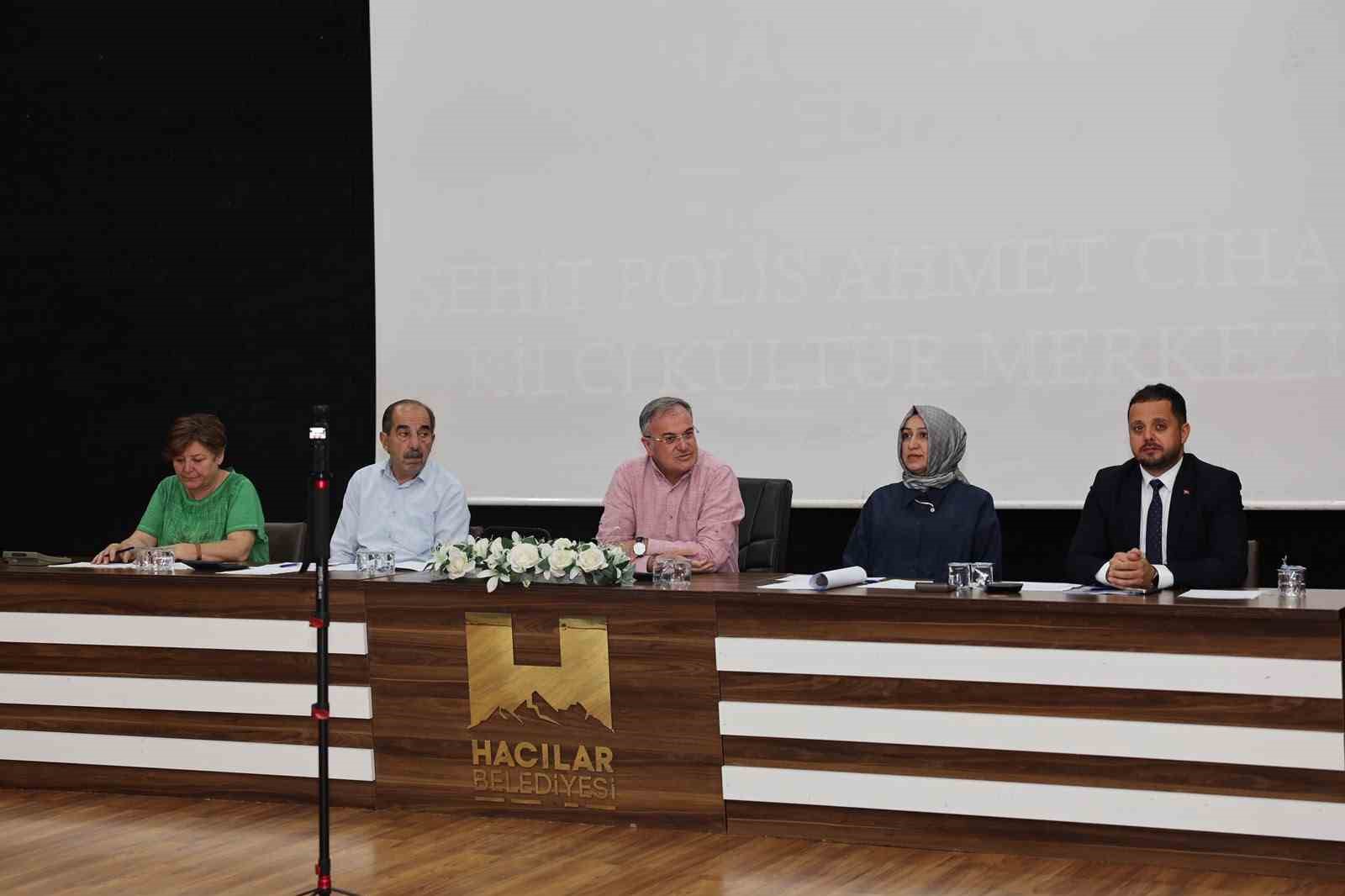hacilar-da-is-merkezi-ihalesinden-12-45-milyon-tl-gelir