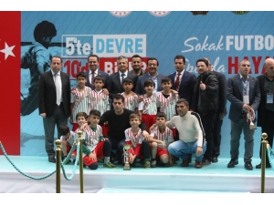 Sokak Futbolunda Heyecan Sona Erdi