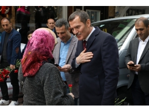 Ak Parti Zeytinburnu Adayı Arısoy: “En İyi Kim Hizmet Edecekse Ona Bakın, Öyle Karar Verin"