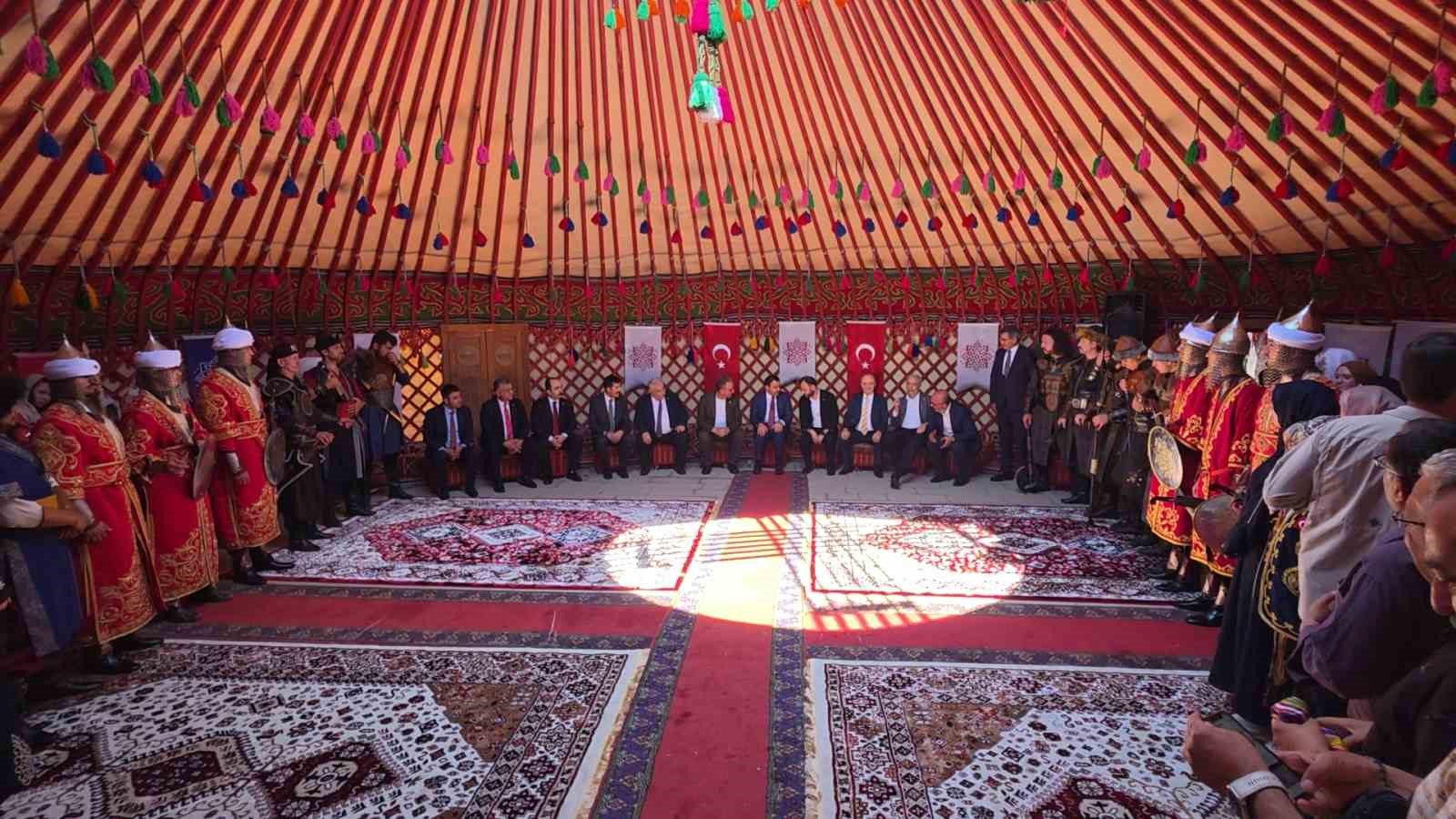 germiyan-festivali-kortejle-basladi-kutahya-3-gun-boyunca-tarih-ve-kulturle-bulusacak