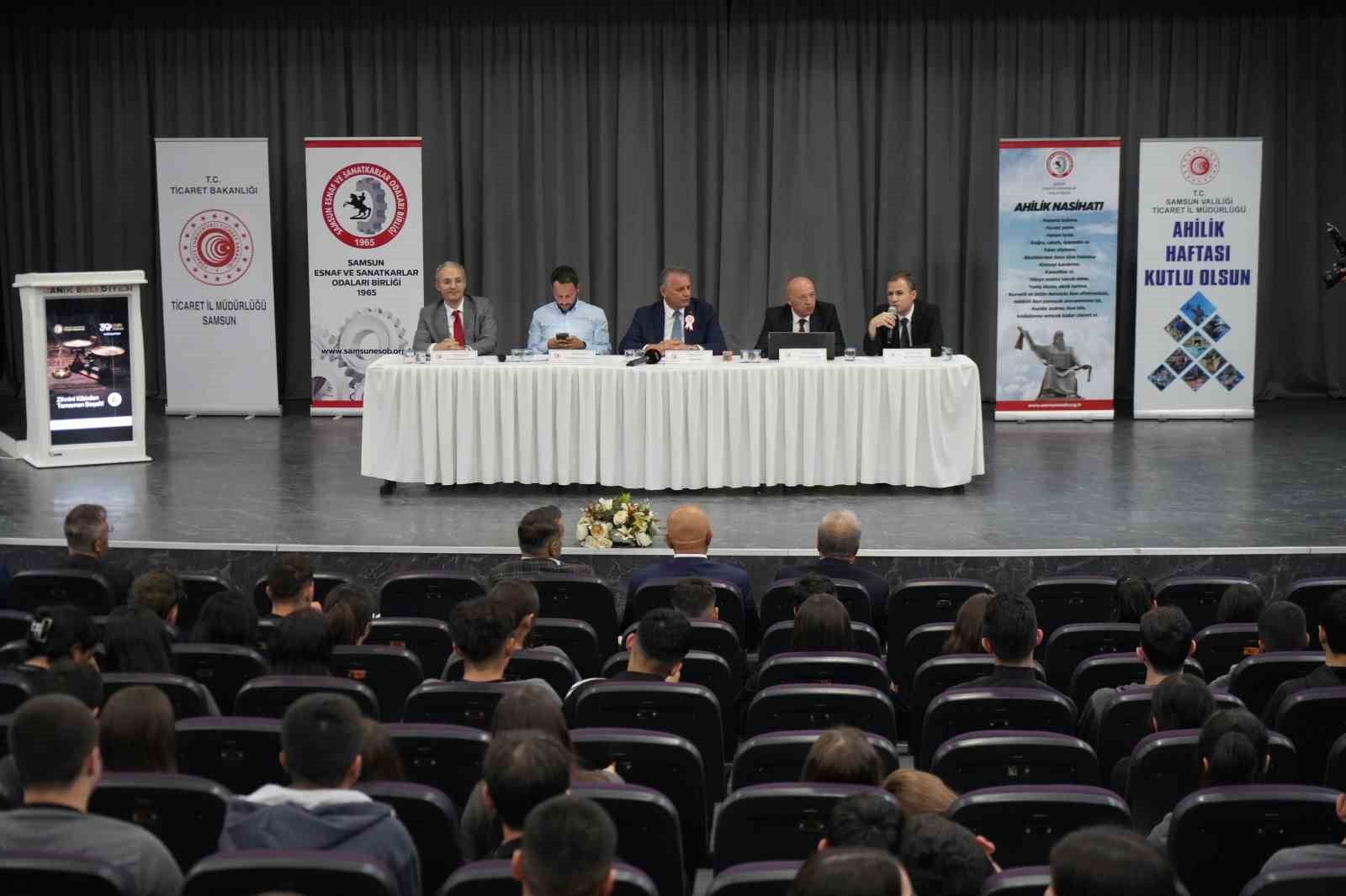 ahilik-kulturu-genclere-anlatildi-bu-degerler-yolunuzu-aydinlatacak