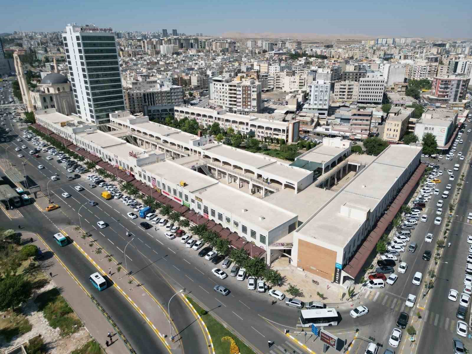 is-merkezi-bastan-yenilendi